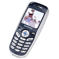 
Samsung X100 tiene un sistema GSM. La fecha de presentación es  tercer trimestre 2003. El tamaño de la pantalla principal es de 1.7 pulgadas  con la resolución 128 x 128 píxeles, 