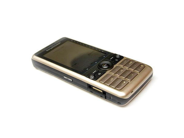 Sony Ericsson G700 - description and parameters